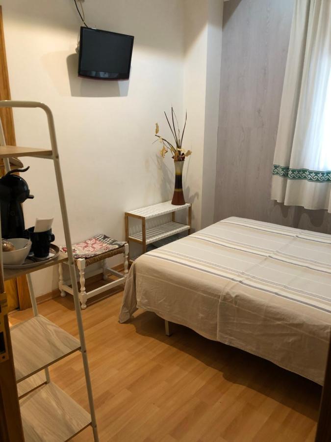 Hostal Escartin ซาบิญานิโก ภายนอก รูปภาพ