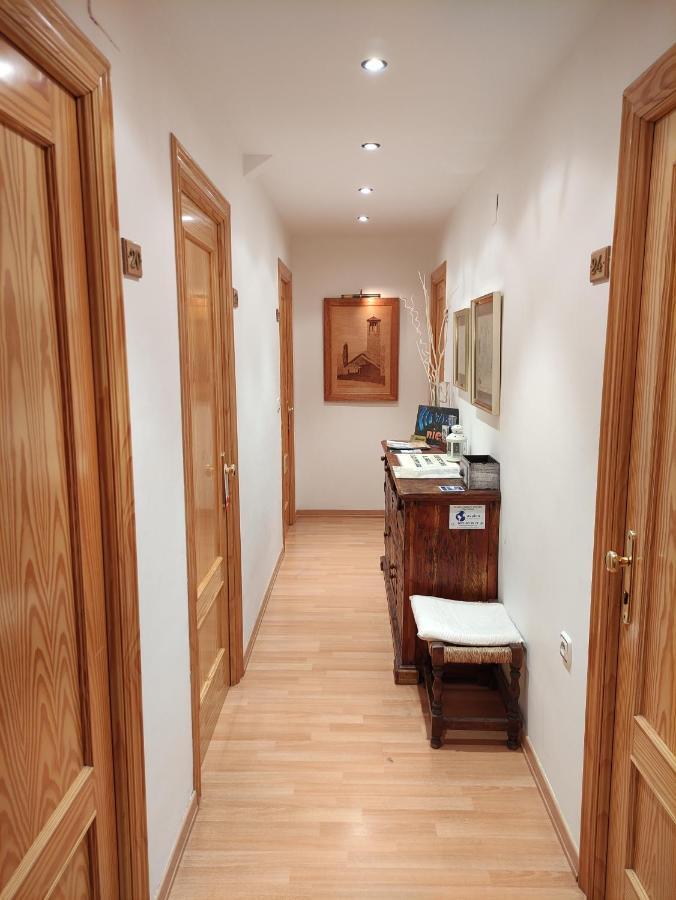Hostal Escartin ซาบิญานิโก ภายนอก รูปภาพ
