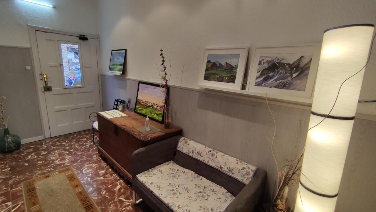 Hostal Escartin ซาบิญานิโก ภายนอก รูปภาพ